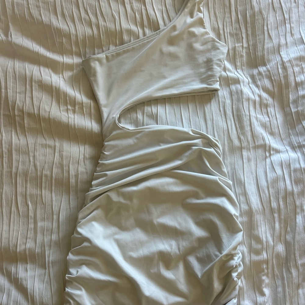 Elegant One-Shoulder Cream Dress